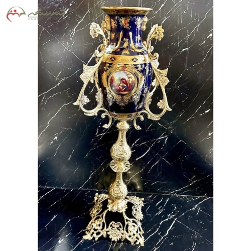 خرید، قیمت و مشخصات گلدان کنار سالنی شیک و امروزی از جنس برنزی و چینی اصل در طرح گل یاس زیر قیمت | چترزندگی