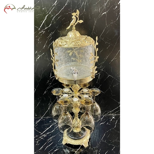 خرید، قیمت و مشخصات شربت خوری برنزی زیبا و امروزی با شیشه آب گز و گیلاس خوری های کریستالی زیر قیمت | چترزندگی