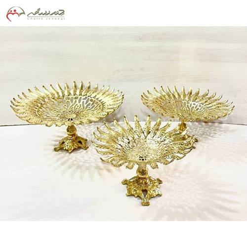 خرید، قیمت و مشخصات ست میوه خوری سه تکه برنزی امروزی و لوکس پایه دار طرح برگ برجسته طلایی زیر قیمت | چترزندگی