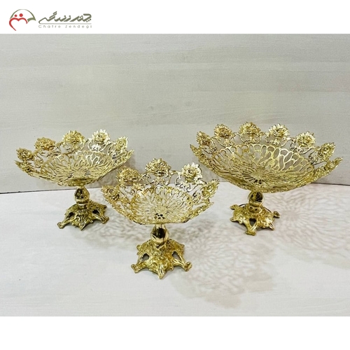 خرید، قیمت و مشخصات ست میوه خوری سه تکه برنزی مدرن پایه دار طرح گل رز ستونی برجسته زیر قیمت | چترزندگی