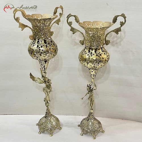 خرید، قیمت و مشخصات کاپ پایه دار برنزی جدید طرح ملکه و بانو با دسته های برگ برجسته زیر قیمت | چترزندگی