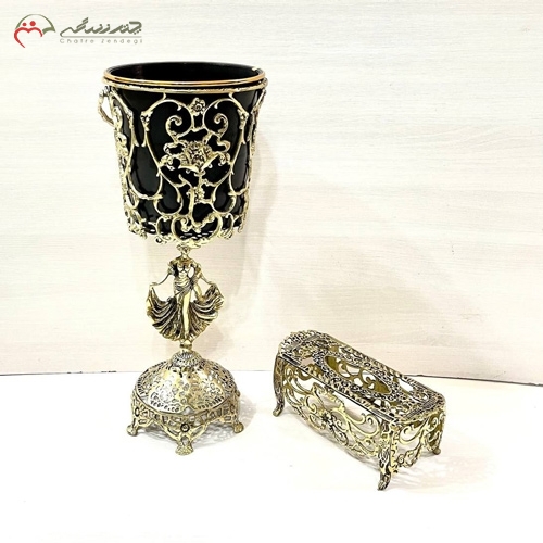 خرید، قیمت و مشخصات سطل و جا دستمال کاغذی برنزی جدید و جذاب طرح گل رز و پرنسس کوچک برجسته زیر قیمت | چترزندگی