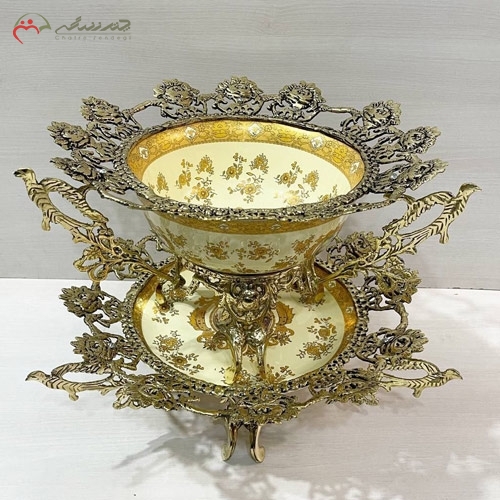 خرید، قیمت و مشخصات کاسه و بشقاب چینی جدید و اصل طرح گل رز و پایه های برنزی طلایی رنگ زیر قیمت | چترزندگی
