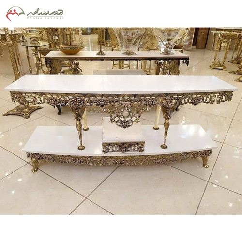 خرید، قیمت و مشخصات میز ال سی دی تسمه مدرن و شیک از جنس برنز و ام دی اف طرح گل سرخ برجسته زیر قیمت | چترزندگی