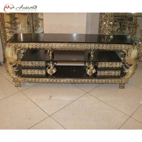 خرید، قیمت و مشخصات میز تلویزیون کلاسیک و جدید از جنس ام دی اف و برنزی طرح طاووس برجسته زیر قیمت | چترزندگی