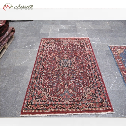 خرید، قیمت و مشخصات فرش دستبافت بیجار حاشیه ی سرمه ای و طرح زمینه بی نظیر به رنگ لاکی با ضمانت 39005 - چترزندگی