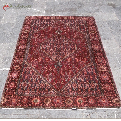 خرید، قیمت و مشخصات فرش دست بافت زنجان با زمینه لاکی رنگ و بافته شده با الیاف طبیعی دارای ضمانت کد 39134 - چترزندگی