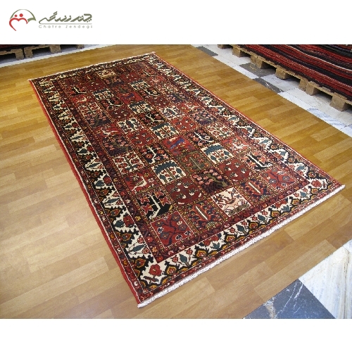 خرید، قیمت و مشخصات فرش دستبافت طرح خشتی و بافته شده بختیار با نخ درجه یک و دارای ضمانت کد 39299 - چترزندگی