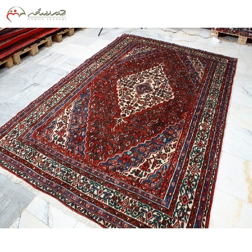 خرید، قیمت و مشخصات فرش دستبافت همدان 40 ساله با زمینه لاکی و حاشیه کرم با ضمانت کد 39423 - چترزندگی