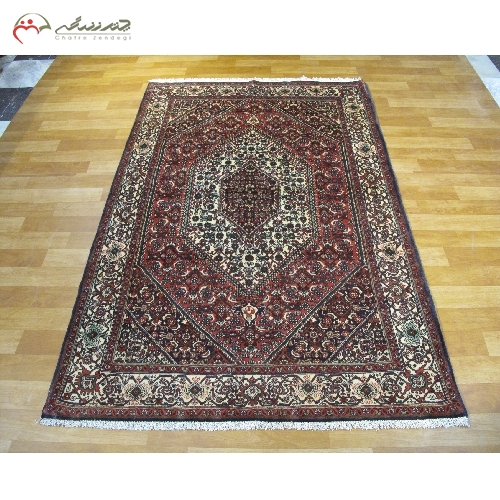 خرید، قیمت و مشخصات قالیچه بیجار با طرح زمینه ماهی و ترنج با دوام رنگ بالا و ضمانت ماندگاری فرش کد 39427 - چترزندگی