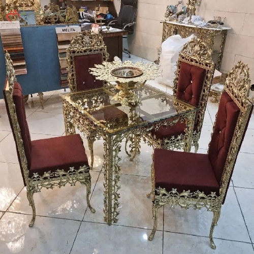 خرید، قیمت و مشخصات میز ناهار خوری 4 نفره برنزی با بدنه کار شده رنگ ثابت و پارچه در رنگ بندی متنوع به انتخاب مشتری - چترزندگی