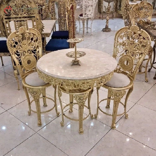 خرید، قیمت و مشخصات ناهار خوری 2 نفره طرح گل سرخ بدنه آلیاژ با دوام و رویه سنگ مرمر به رنگ طلایی - چترزندگی