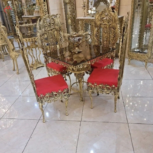 خرید، قیمت و مشخصات ناهار خوری 4 نفره طرح طاووس با رنگ طلایی و رویه شیشه ای و رنگ بندی متنوع پارچه - چترزندگی