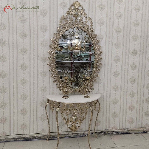 خرید، قیمت و مشخصات آینه کنسول طرح آفتابگردان همراه دو عدد شمعدان برنزی و آینه ی ظریف کاری شده و رنگ ثابت - چترزندگی