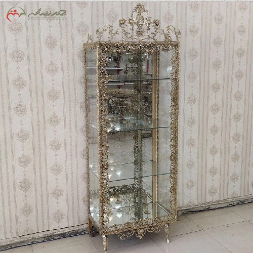 خرید، قیمت و مشخصات بوفه برنزی تاج دار طرح گل سرخ با بدنه ی ظریف کاری شده به رنگ فورتیک با ضمانت - چترزندگی