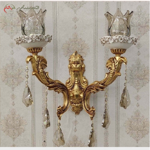 خرید، قیمت و مشخصات لوستر دو شاخه ی دیواری، بدنه ی تمام برنزی به رنگ طلایی و سر شاخه های سرامیکی - چترزندگی