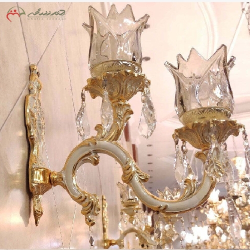خرید، قیمت و مشخصات لوستر دیواری دو شعله طرح ایتالیا با رنگ کرم طلایی و بدنه ی تمام برنزی رنگ ثابت با گارانتی - چترزندگی