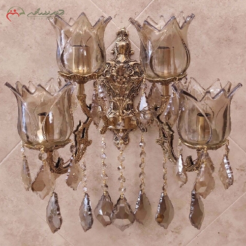 خرید، قیمت و مشخصات لوستر دیواری چهار شعله طرح دو گل کوچک و بدنه ی پر کار با رنگ آنتیک چند لایه - چترزندگی
