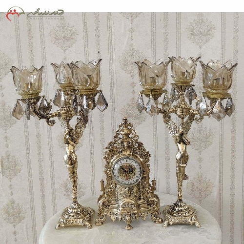 خرید، قیمت و مشخصات ساعت و شمعدان رومیزی طرح فرشته با شمعدان های سه شعله و سر شاخه های کریستالی کد 418 - چترزندگی