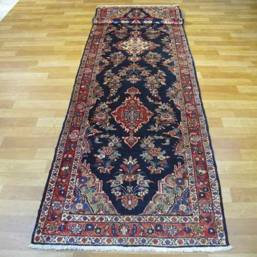 خرید آنلاین، فرش دستباف مهربان همدان کد 38877 با نقشه عالی در طرح ۳ ترنج، رنگ زمینه سرمه اي و حاشیه لاكي، زیر قیمت بازار | چترزندگی