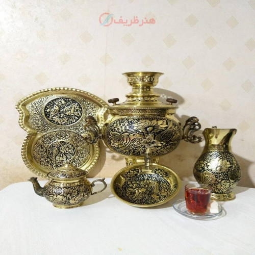 خرید آنلاین، سرویس کامل سماور 6 لیتری زغالی برنجی با قلم زنی دست درجه یک سیاه قلم، زیر قیمت بازار | چترزندگی