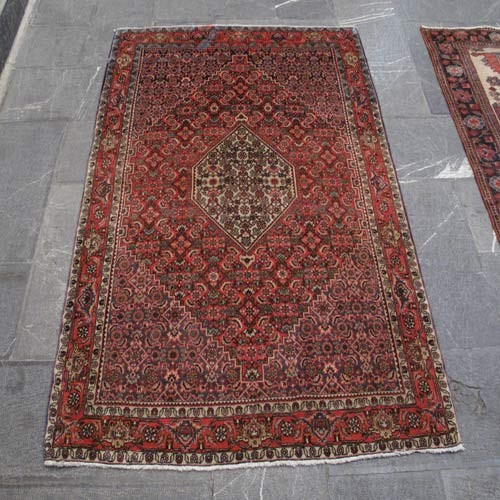 خرید آنلاین، فرش دستباف بيجار کد 38899 با نقشه فوق العاده در طرح لچک و ترنج، رنگ زمینه و حاشیه نارنجی، زیر قیمت بازار | چترزندگی