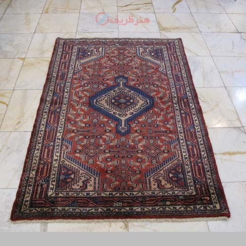 خرید آنلاین، فرش دستباف اسد آباد همدان کد 38075 در طرح زیبای لچک و ترنج با رنگ زمینه لاكي در  سایز ذرع و نيم، زیر قیمت بازار | چترزندگی
