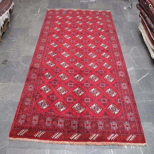 خرید آنلاین، فرش بافت هنر دست ایرانی، ترکمن طرح قابي، رنگ زمینه و حاشیه لاكي کد ۳۹۴۶۹، زیر قیمت بازار | چترزندگی