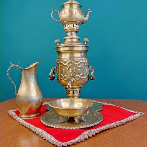 خرید آنلاین، سرویس 1.5 لیتری سماور برنجی زغالی ، با قلم زنی ساده مدل تخت جمشید، زیر قیمت بازار | چترزندگی