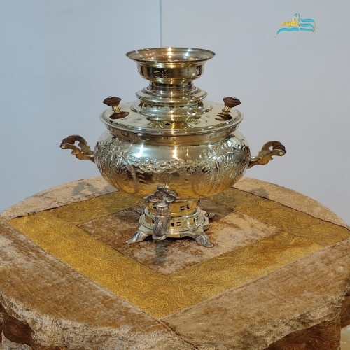 خرید آنلاین، سماور ذغالی برنجی ۶ لیتری مدل توپی قلم زنی تخت جمشید، با کیفیت و ثبات رنگ، ورق ضخیم برنجی، زیر قیمت بازار | چترزندگی