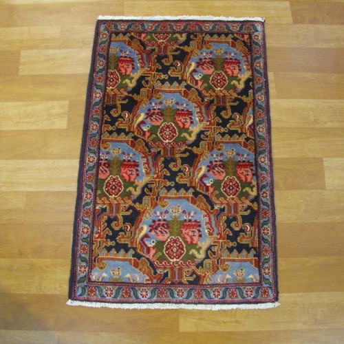 خرید آنلاین، فرش دستباف سنندج کد 37415 سایز پشتی با زمینه سرمه ای در طرح گلفرنگ یا گل میرزاعلی، قیمت مناسب | چترزندگی