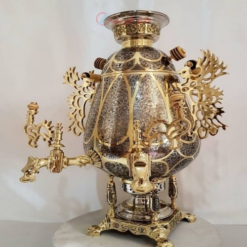 خرید آنلاین، سماور 8 لیتری برنجی زغالی با قلم زنی دست سیاه قلم مدل جام 2 شیر، ظریف کاری شده، رنگ طلایی، زیر قیمت بازار | چترزندگی