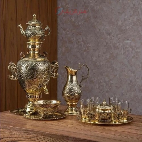 خرید آنلاین، سرویس سماور 5 لیتری برنجی با قلمزنی اسلیمی و آبکاری طلایی، قلمزنی استادانه و با کیفیت عالی، زیر قمیت بازار | چترزندگی