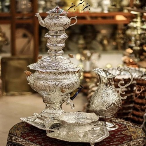 خرید آنلاین، سرویس کامل سماور برنجی روکش کوره ای نقره تزئینی، با نقشی متفاوت و زیبا همراه با ورق ضخیم، زیر قیمت بازار | چترزندگی