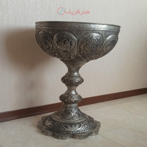 خرید آنلاین، سنگاب مسی تمام قلمزنی شده با طرح خاص منظره و چهره، سنگین وزن، زیر قیمت بازار | چترزندگی