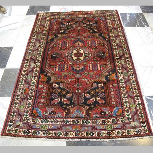 خرید آنلاین، فرش دستباف تويسركان کد 37989 با نقشه عالی در طرح لچک و ترنج به رنگ زمینه سرمه اي رنگ حاشیه آبي، سایز قالیچه، زیر قیمت بازار | چترزندگی