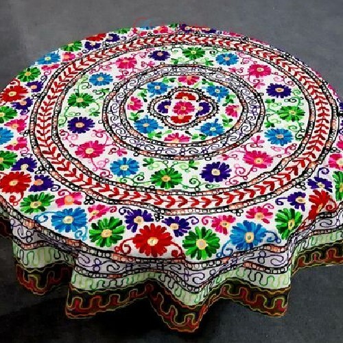 خرید آنلاین، رومیزی پر نقش گرد سوزن دوزی و آینه کاری B-5 کار روی پارچه کتان و دوخته شده با نخ سوزن دوزی عالی، زیر قیمت بازار | چترزندگی