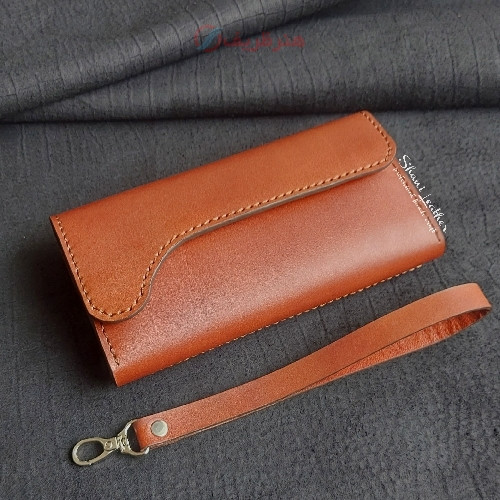 خرید آنلاین، کیف پول و مدارک دستی دست دوز با چرم طبیعی گاوی دارای ظریفت 8 کارت بسیار کاربردی، زیر قیمت بازار | چترزندگی