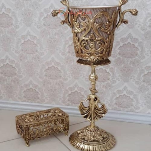 خرید آنلاین، سطل زباله و جادستمال از جنس آلیاژی آلومنیوم با آبکاری برنز، طرح دخترک کلاه به سر، زیر قیمت بازار | چترزندگی