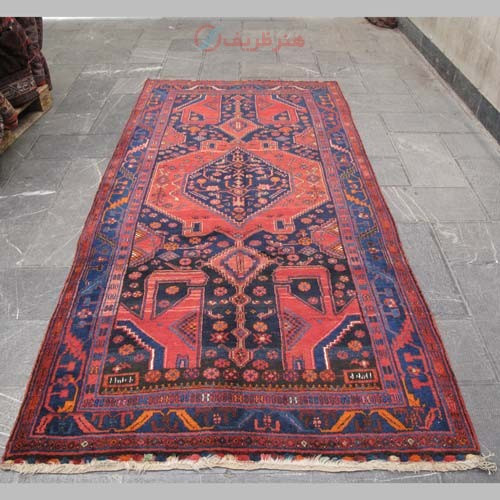 خرید آنلاین، فرش دستباف کردي کد 37708 در سایز میانه، طرح شیک لچک و ترنج با رنگ زمینه و حاشیه سرمه اي، زیر قیمت بازار | چترزندگی