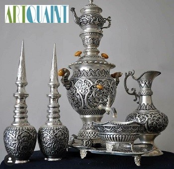 سرویس سماور قلمزنی 4 لیتری طرح گل و مرغ، آبکاری برنج سیاه قلم با روکش نقره، لوکس و با دوام | چترزندگی