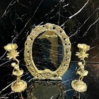 خرید، قیمت و مشخصات آآینه و شمعدان برنزی شیک و جدید بیضی شکل طرح گل شقایق و طلایی رنگ زیر قیمت | چترزندگی