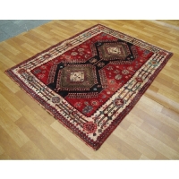 خرید، قیمت و مشخصات فرش دستبافت لرستان طرح زمینه ترنج با رنگ لاکی و حاشیه های کرم دارای ضمانت کد 39449 - چترزندگی