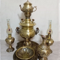 خرید، قیمت و مشخصات ست 7 پارچه سماور ذغالی تبریز همراه با چراغ گرد سوز و پارچ قلم کاری شده با ضمانت - چترزندگی