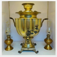 خرید، قیمت و مشخصات سماور ذغالی 12 ضلعی طرح روسی و دارای مهر روسی با بدنه سنگین و با دوام و رنگ ثابت - چترزندگی