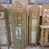 خرید، قیمت و مشخصات بوفه و ساعت ایستاده طرح نیلوفر در رنگ بندی متنوع طلایی و نقره ای و آنتیک دارای ضمانت - چترزندگی