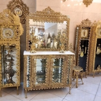 خرید، قیمت و مشخصات آینه کنسول بوفه دار همراه شمعدان های طرح فرشته و رنگ فورتیک با بدنه آبکاری شده - چترزندگی