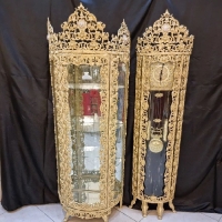 خرید، قیمت و مشخصات ست ساعت ایستاده و بوفه سه طبقه طرح گل سرخ با طراحی آنتیک و ضمانت محصول - چترزندگی