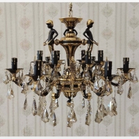 خرید، قیمت و مشخصات لوستر 12 شعله مشکی طلایی، بدنه ی تمام برنزی پر کار طرح گل رز با رنگ فورتیک با کیفیت - چترزندگی