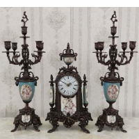 خرید، قیمت و مشخصات ساعت و شمعدان رومیزی به رنگ آنتیک طرح لانچینی، تولید شده با ظرافت و دقت بالا کد 474 - چترزندگی